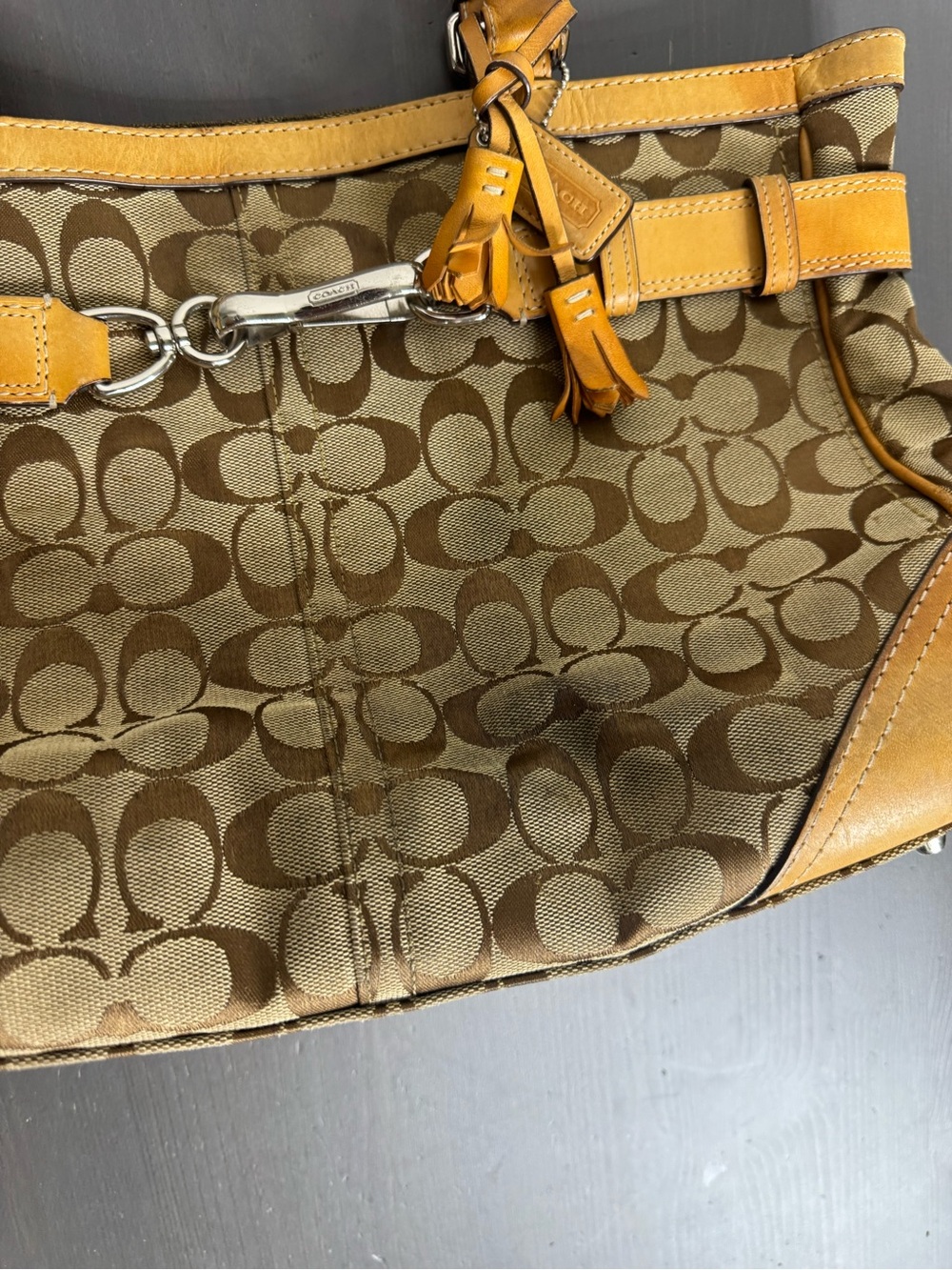 COACH Hampton Signature Jacquard Tan Satchel - Picture 5 of 12